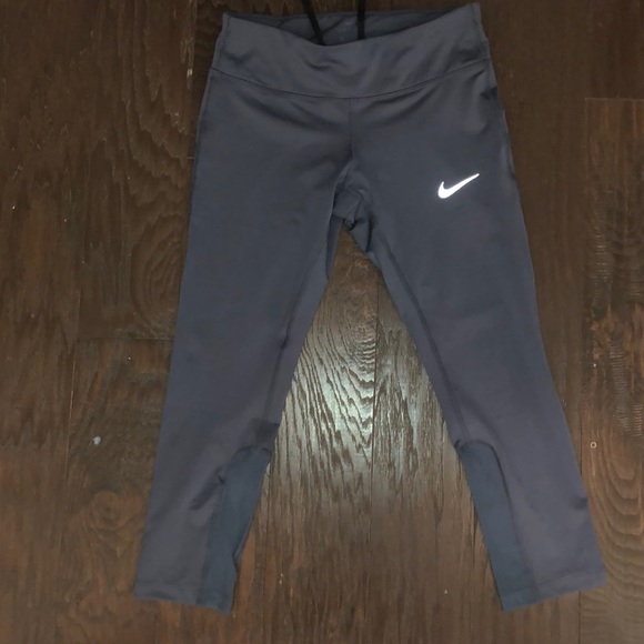 Nike blueish cropped leggings - Picture 1 of 3